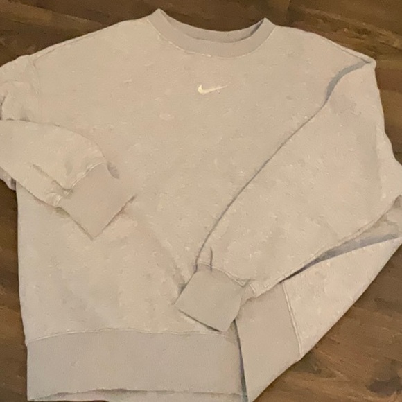Nike “Old School” sweatshirt
(12.24.74) - Picture 2 of 3